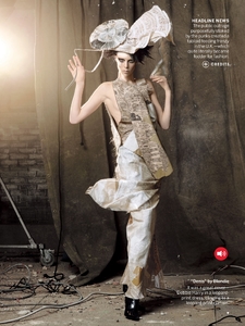 edie_vogue_may13_imgbox_3.thumb.jpeg.4145cad98679eaf36a93539edb1c0fef.jpeg