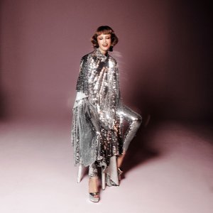 edie_vogue_paris_mar16_imagebam_photocouture-show_2.thumb.jpg.f61847ddffb1d8ce273f408008a4fa71.jpg