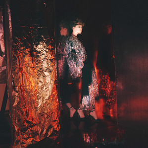 edie_vogue_paris_mar16_imagebam_photocouture-show_7.thumb.jpg.6bbf88b1673b81824e8447083409be99.jpg