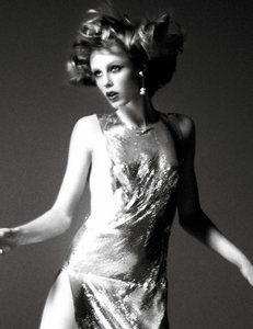 edie_vogue_paris_mar16_imagebam_photocouture-show_9.thumb.jpg.09a17dc2b7226283b4839584ee78165c.jpg