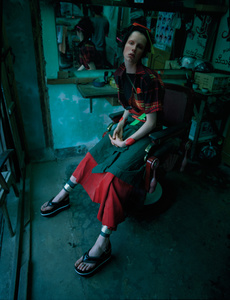 edie_w_may14_imgbox_7.thumb.jpeg.59312350d7cedd799e7dc7bba148c1ed.jpeg