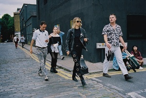 edie_yu-fujiwara-london-ss18-menswear_dazeddigital.thumb.jpg.026bd7de898ee9de9ca577aacde004a8.jpg
