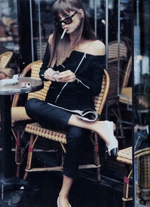 elle_fr_22_june_1987_6.thumb.jpg.2b3b8bd04cac7bd255f8d4655528cdaf.jpg