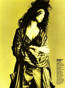 elle_italia_jan_1990_10.thumb.jpg.6296c86e7c31d1dcff50fb59d4f439bd.jpg