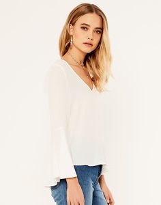 flare-sleeve-bow-back-top-milk-detail-bl34149pln.jpg