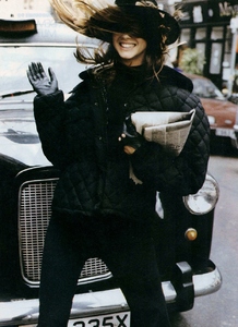 french_elle_23oct1989_11.thumb.jpg.9fa29730d0a4e8a0b8463a37a8247390.jpg