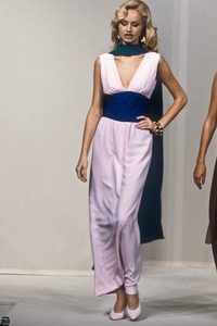 givenchy-ss-1996-7.thumb.jpg.ab5e55c1b47c12c8424b0c302983d1cd.jpg