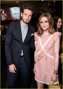 gretchen-mol-nico-tortorella-olivia-palermo-buddy-up-at-shorties-01.jpg