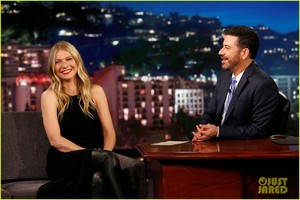 gwyneth-paltrow-admits-that-she-doesnt-know-what-goop-talks-about-05.jpg