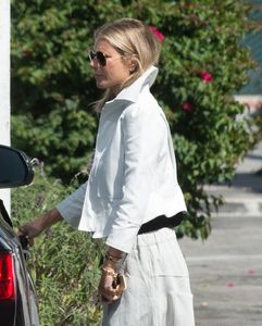 gwyneth-paltrow-casual-style-out-in-los-angeles-05-19-2017-7.jpg