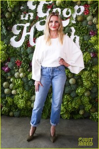 gwyneth-paltrows-celebrity-friends-good-event-01.jpg