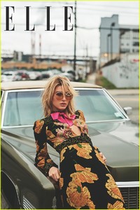 hailey-baldwin-elle-uk-cover-03.jpg