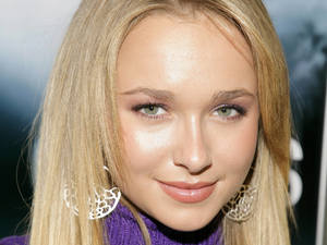 hayden-panettiere-529.thumb.jpg.aca4321d8ed0f5736a666bec0b48191b.jpg