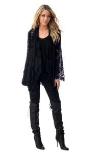 holu_ac210-e5_black_front2.jpg
