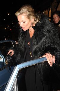 kate-moss-at-scotts-restaurant-in-mayfair-in-london-06-11-2017-3.jpg