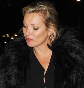 kate-moss-at-scotts-restaurant-in-mayfair-in-london-06-11-2017-9.jpg