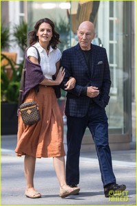 katie-holmes-and-patrick-stewart-start-filming-the-gift-01.jpg