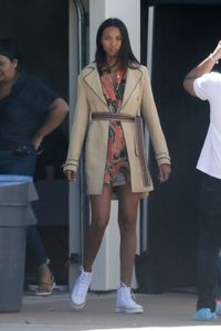 lais-ribeiro-on-the-set-of-a-photoshoot-in-malibu-06-12-2017_5.jpg