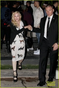 madonna-attends-diddys-house-party-in-beverly-hills01.jpg