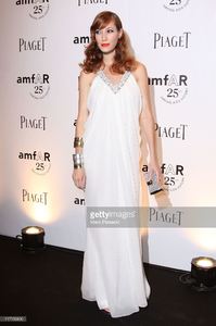 mareva-galanter-attends-the-amfar-inspiration-gala-photocall-at-on-picture-id117156830.jpg