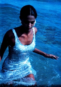 marie_claire_italia_dec_1990_20.thumb.jpg.d41cc10dac209b884deea1a6cb308f4c.jpg