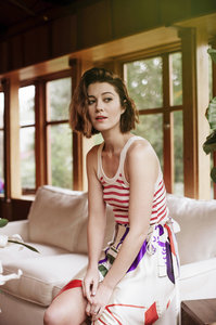 mary_elizabeth_winstead_chantal_anderson_for_sweetcom_january_20164.thumb.jpg.44c2549708ff1f2c2a99e72d936e10f8.jpg