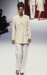 max-mara-ss-1997-2.thumb.png.0ff9577ea1c95b7687527744bd017604.png