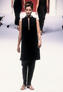 max-mara-ss-1997-3.thumb.png.d47530c5a8f4cfd6c29a2a3cb9716afc.png