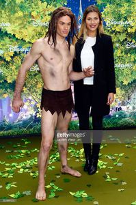 miss-france-2015-camille-cerf-attends-la-foret-de-lenchantement-show-picture-id509881322.jpg