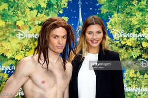miss-france-2015-camille-cerf-attends-la-foret-de-lenchantement-show-picture-id509881390.jpg