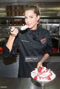 miss-universe-2017-iris-mittenaere-visit-buca-di-beppo-times-square-picture-id698475242.jpg