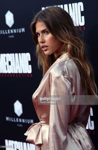 model-kara-del-toro-attends-the-premiere-of-summit-entertainments-picture-id594353992.jpg