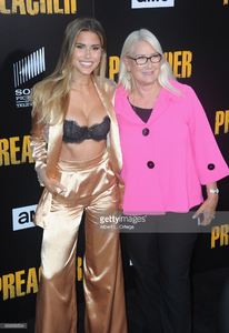 modelactress-kara-del-toro-and-her-mom-arrives-for-the-premiere-of-picture-id699350534.jpg