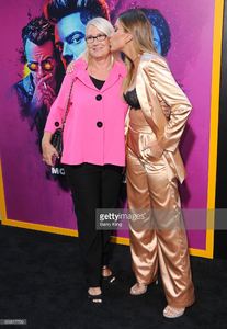 modelactress-kara-del-toro-and-her-mom-attend-the-premiere-of-amcs-picture-id699017706.jpg