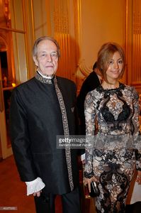 monseigneur-le-comte-de-paris-and-zahia-dehar-attend-the-children-for-picture-id460375352.jpg