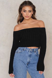 nakd_x_vanessa_moe_offshoulder_sweater_1401-100002-0002-1947_1.jpg