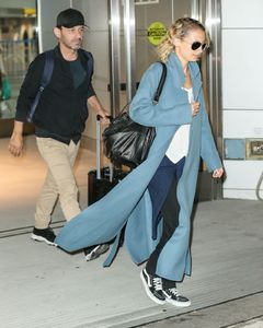 nicole-richie-in-travel-outfit-jfk-airport-in-ny-06-19-2017-5.jpg