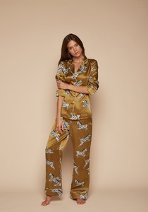 olivia-von-halle-lila-mona-moss-silk-pyjama-wsf.jpg