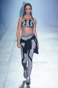 plein-sport-m-rs18-3105.thumb.jpg.8b1641a64225f2016e341cf9e686c6a2.jpg