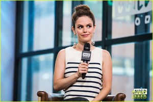 rachel-bilson-stuns-in-three-outfits-while-promoting-nashville11.jpg