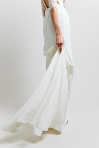 sarah_seven_modern_simple_wedding_dress.jpg