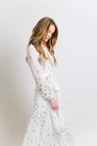 sarah_seven_swan_wedding_dress.jpg