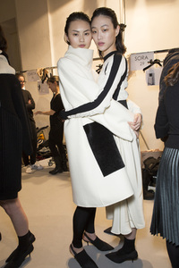 sportmax-bks-z-rf17-8476.thumb.jpg.fa0915c196fee060686900a951c53341.jpg