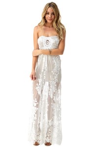 tilila_aa839-ex_white_front.jpg
