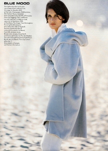 uk_vogue_nov_1990_13.thumb.jpg.b5389720b29e77c9eb806511a43f77a8.jpg