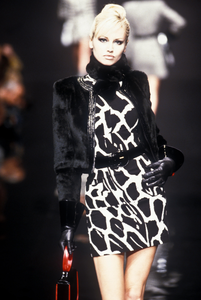 ungaro-fw-1996-5.thumb.png.61feca4eaccd4d79928bad74bef577fb.png