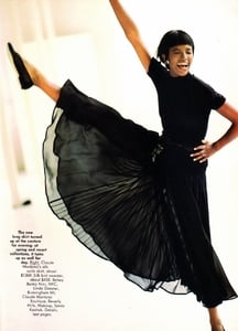 us_vogue_dec_1988_2.thumb.jpg.4281cd9ffca5a4fce7ffb76f7ba17ec6.jpg