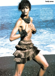 us_vogue_may_1989_62.thumb.jpg.c4c44582337fcc8240d6269abe74464d.jpg