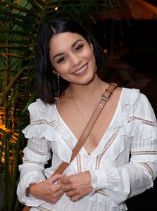 vanessa-hudgens-eleven-madison-park-summer-house-grand-opening-in-east-hampton-nyc-06-23-2017-6.jpg