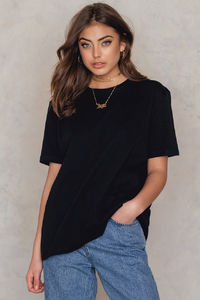 vanessa_nakd_oversized_tee_1401-100025-0002_1_.jpg